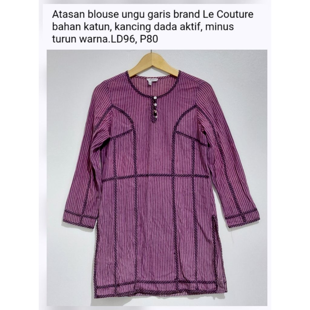 Atasan blouse ungu garis brand Le Couture bahan katun, kancing dada pernah dipakai minus turun warna
