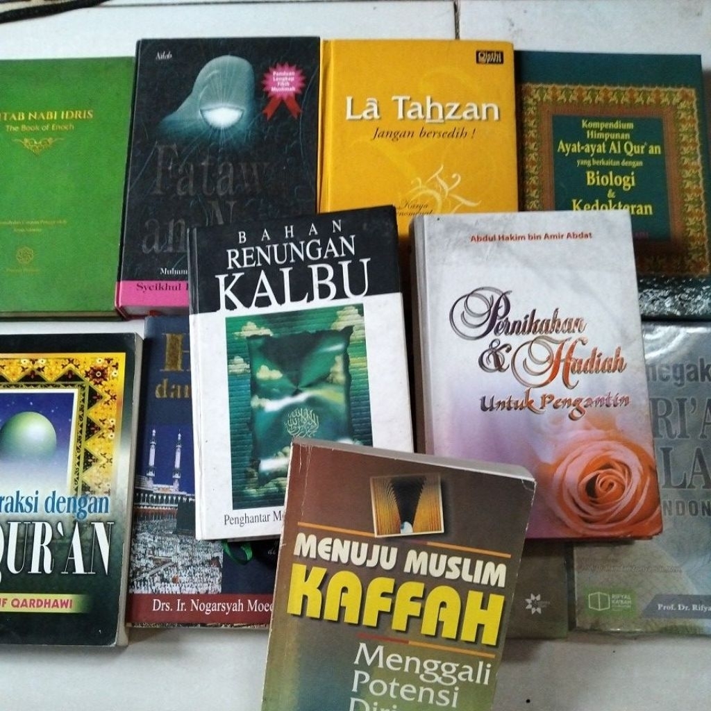 Buku Bahan renungan dan Islam lainnya