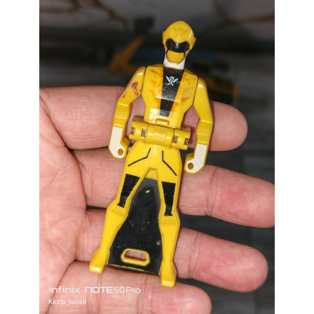 ACTION FIGURE FIGUR POWER RANGERS RANGER KUNING YELLOW YELOW SUPERHERO SUPER HERO HEROES MMPR MIGHTY
