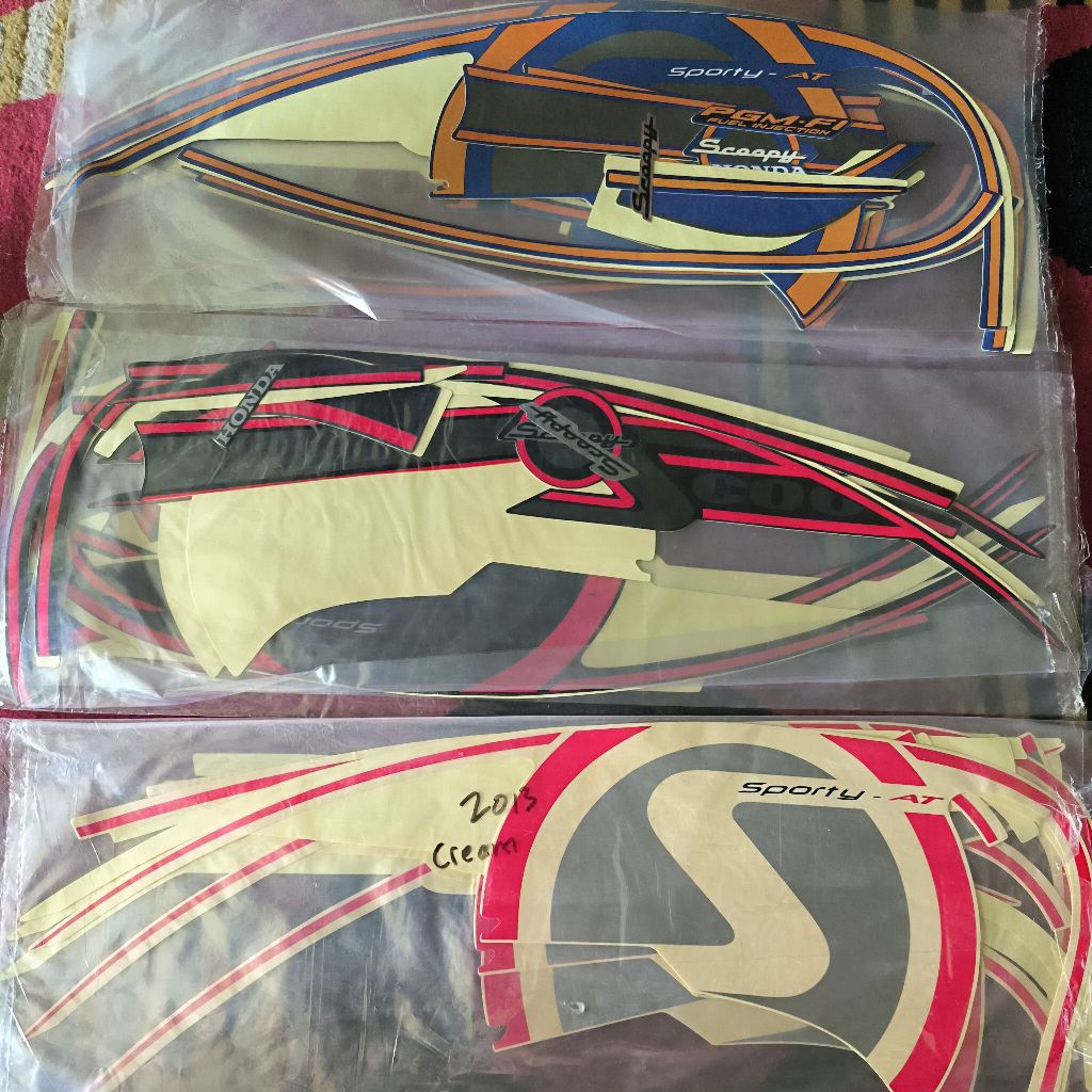 Striping/Lis Body Honda Scoopy Sporty 2013 – Stiker Body Scoopy 2013 1 Set Lengkap