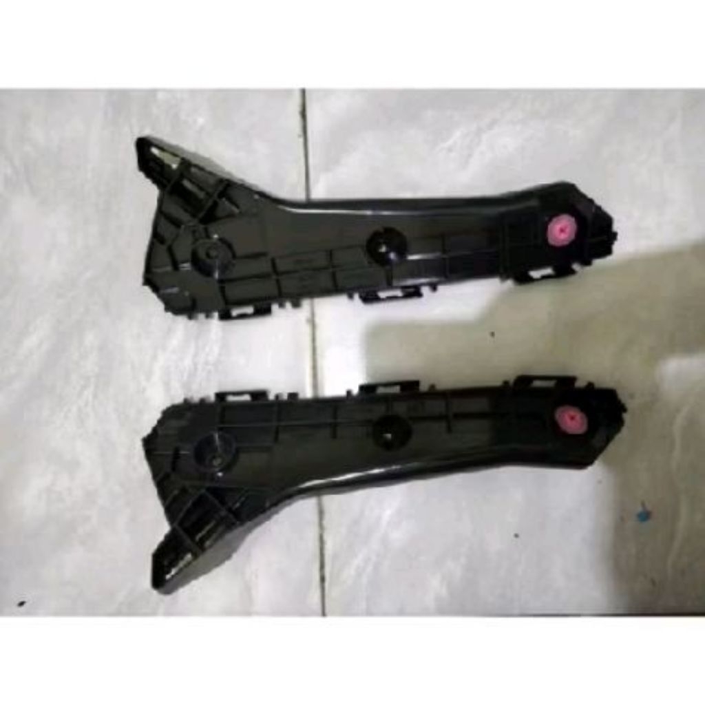 Breket Bemper Depan Innova Reborn