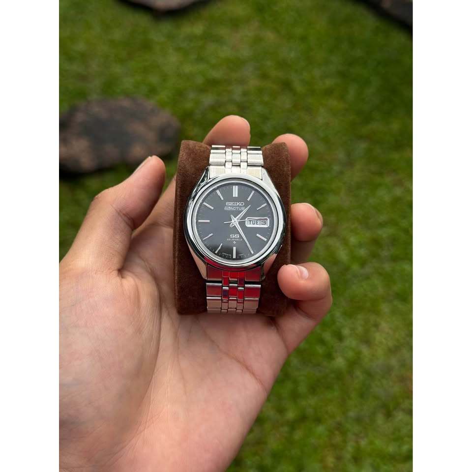 preloved vintage watch 1970s