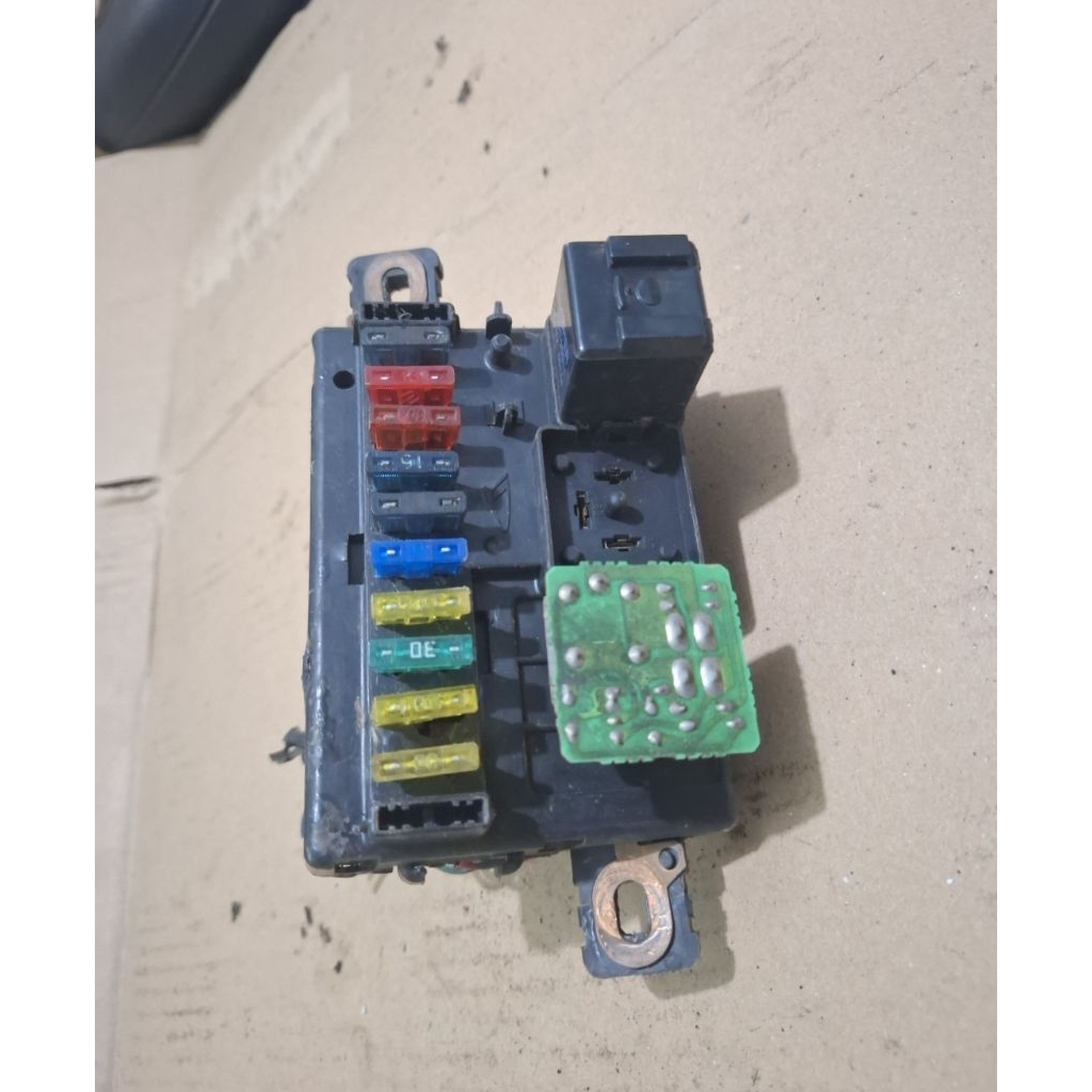 box sikring sekring fuse box charade clasy classy g102 90-96