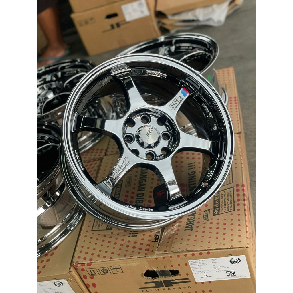 ssr type c ring 16 pcd 8x100,114 black crom