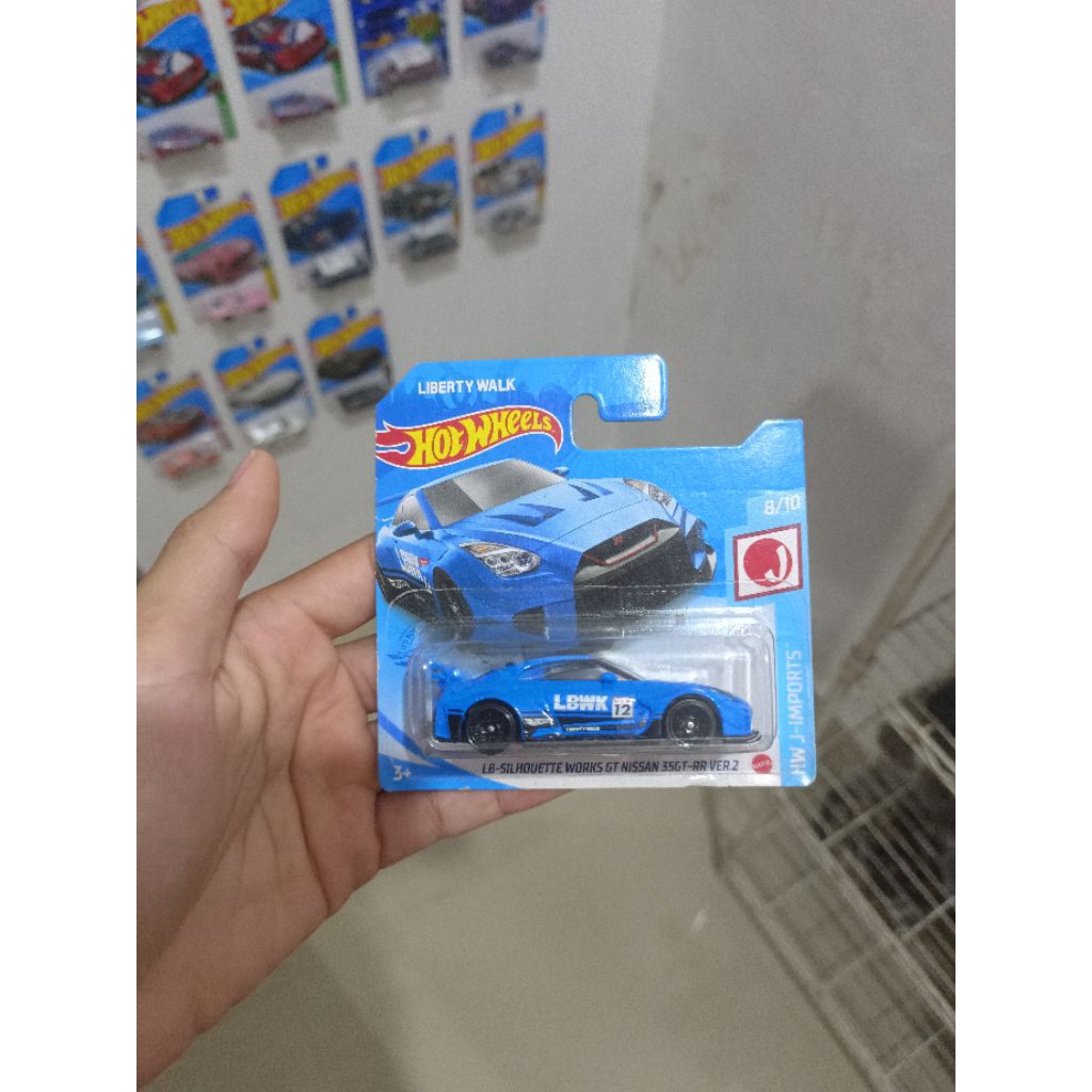 Hotwheels LB-SILHOUETTE WORKS GT NISSAN 35GT-RR VER.2 Biru  SHORT CARD