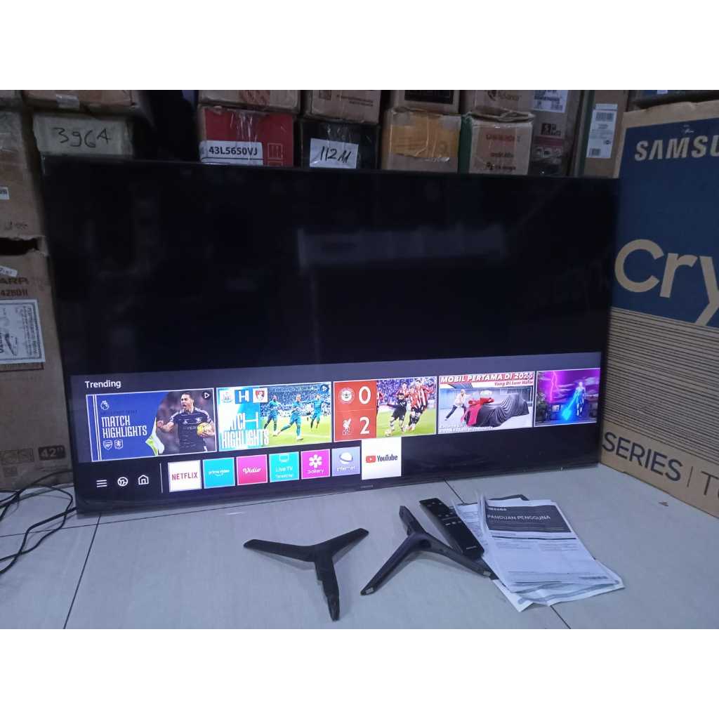 TV LED SAMSUNG 43 IN 4K UHD SMART TV YOUTUBE DIGITAL TV KONDISI BEKAS PEMAKAIAN 6906F
