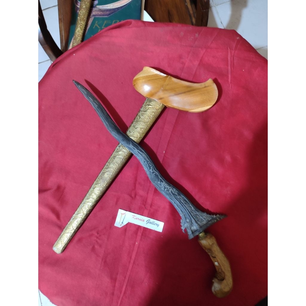 Keris Pandhowo luk 5 pamor wengkon Isen