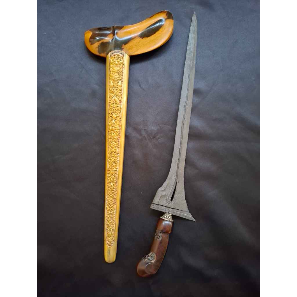 Keris Tilam Upih Pamengkang Jagad Pamor Sodo lanang Tangguh Mataram