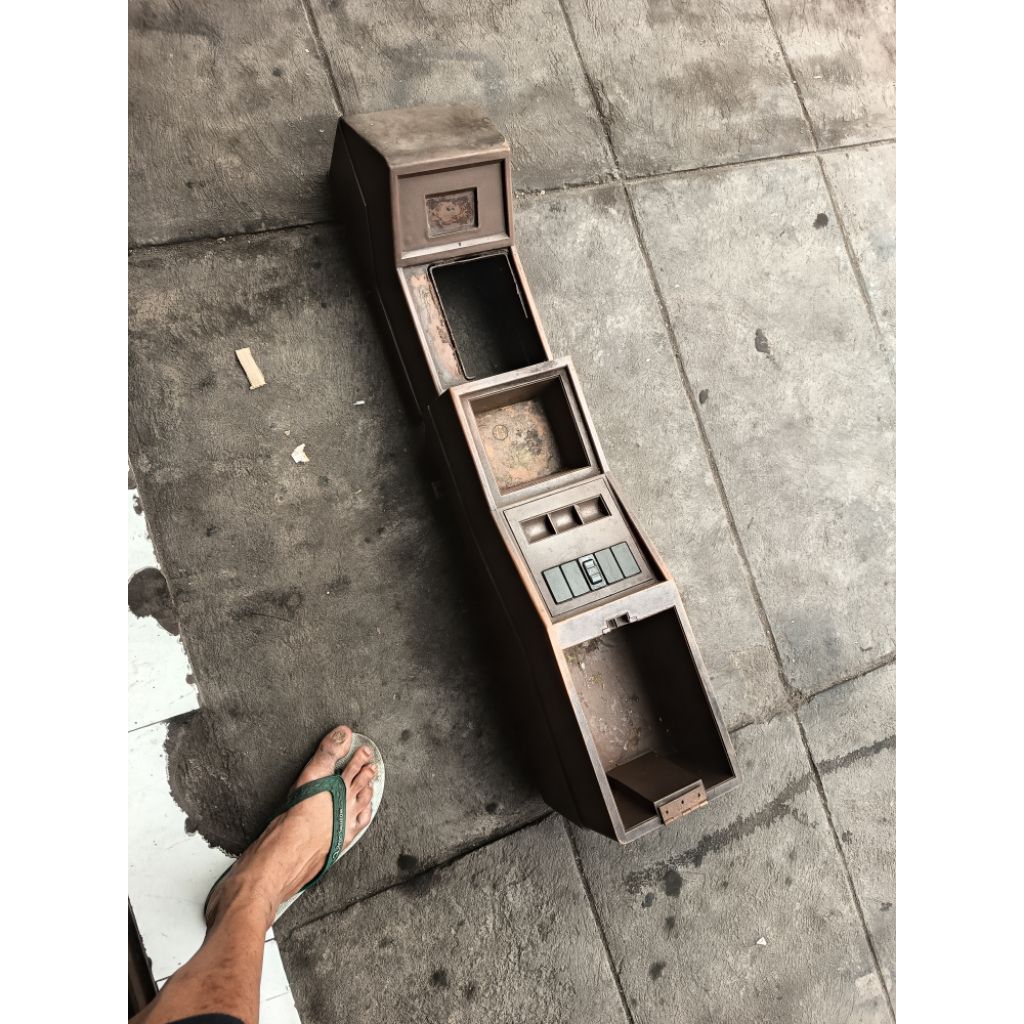 KONSUL BOX KIJANG SUPER SUPERIOR ADA KISI AC COPOTAN KIJANG SUPER SUPERIOR