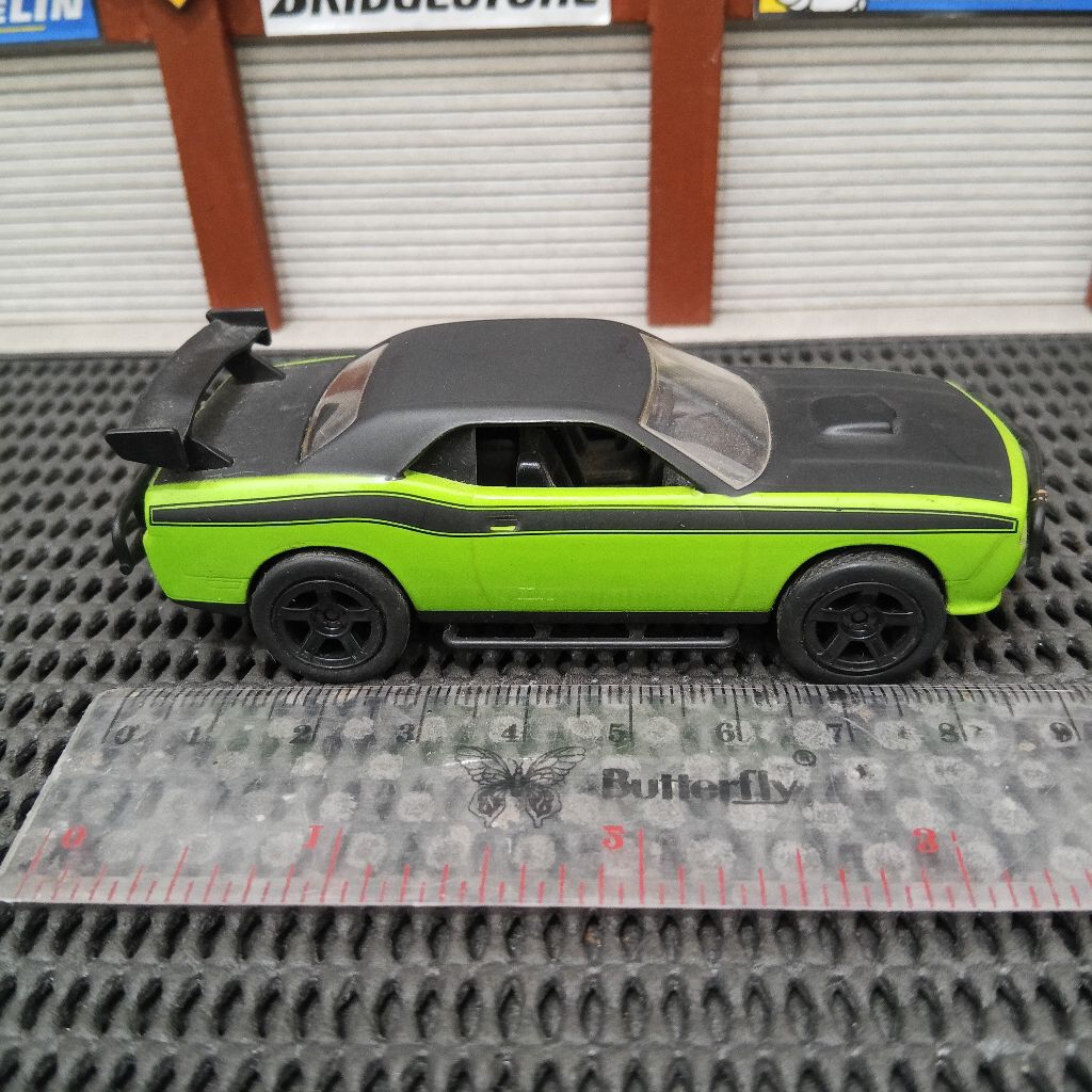 JADA LOOSE DODGE CHALLENGER SRT8 HIJAU HITAM FAST FURIOUS