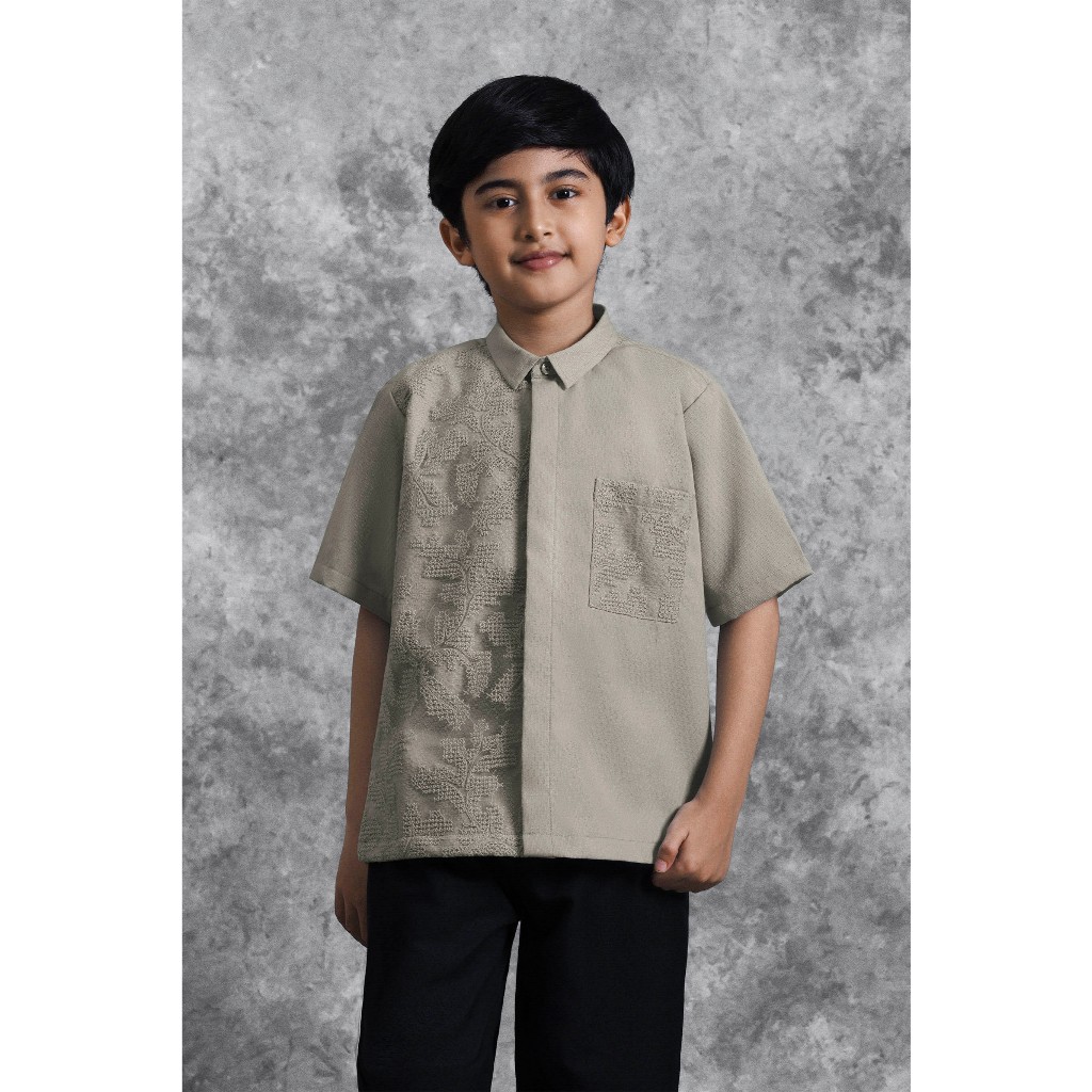 Heymale Kemeja Anak Brukat Saku Renjana