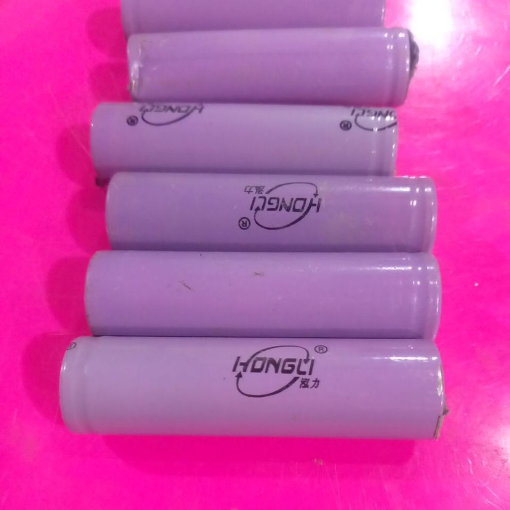 BATERAI 18650 HONGLI TEGANGAN 3.7V/4.2V