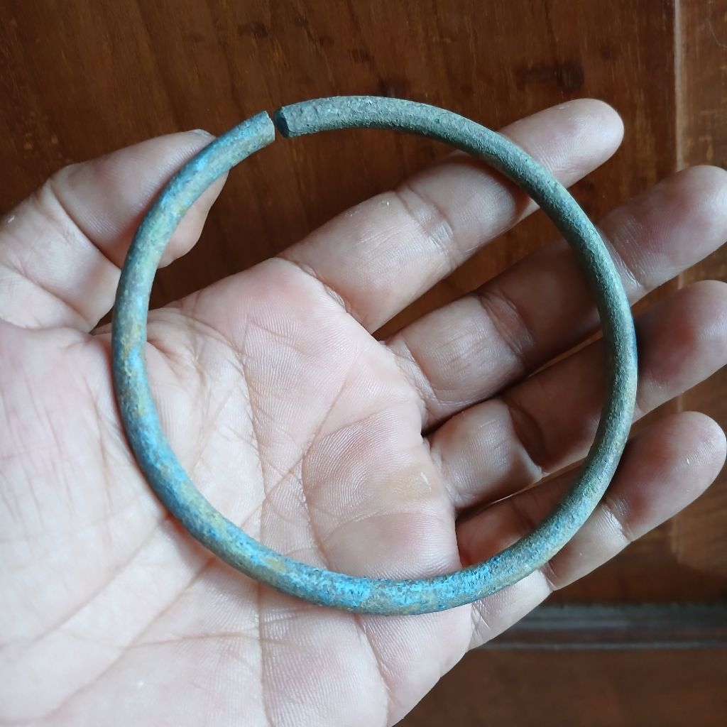 Koleksi Temuan Galian Tanah Gelang Perunggu KUNO
