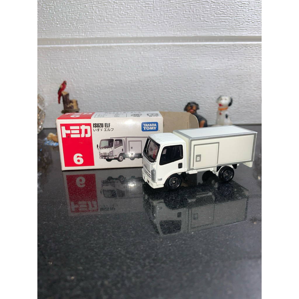 TOMY TOMICA ISUZU ELF