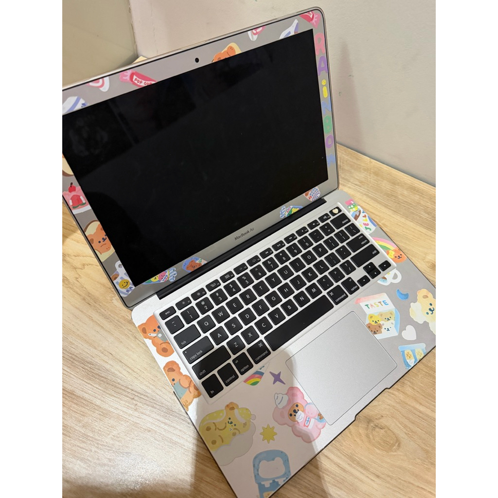 preloved apple ibox original macbook air laptop A1466 13 inch 2017 GA BISA DI CAS COCOK UNTUK APARE 