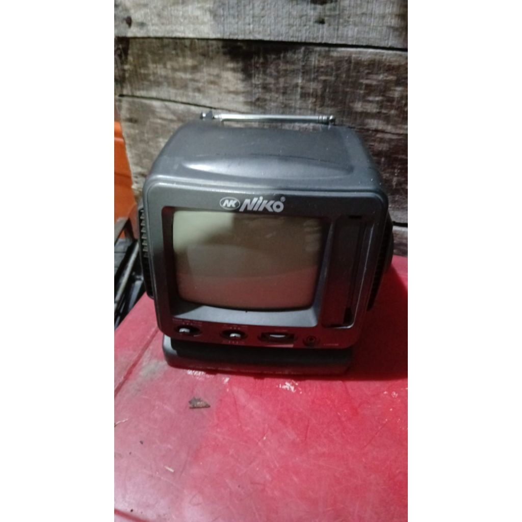 tv mini niko 155rb jadul antik kuno lawas vintage display anggap mati