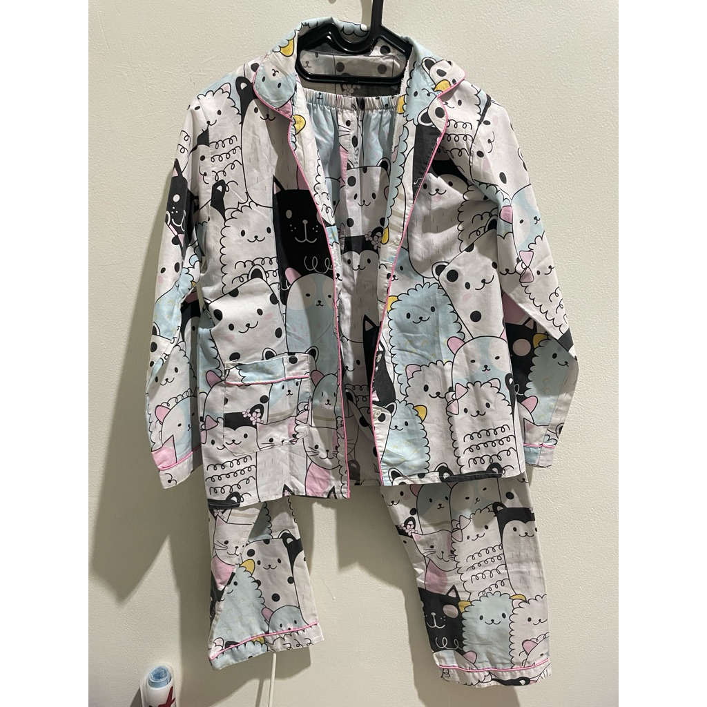 PRELOVED baju tidur one set