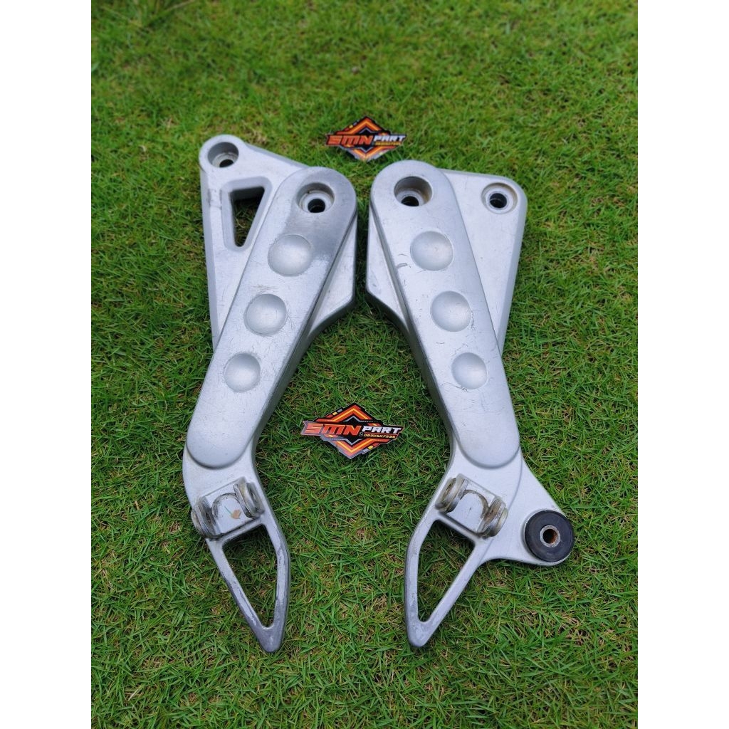 Fostep belakang ori copotan Kawasaki Blitz Joy satu set utuh siap pakai