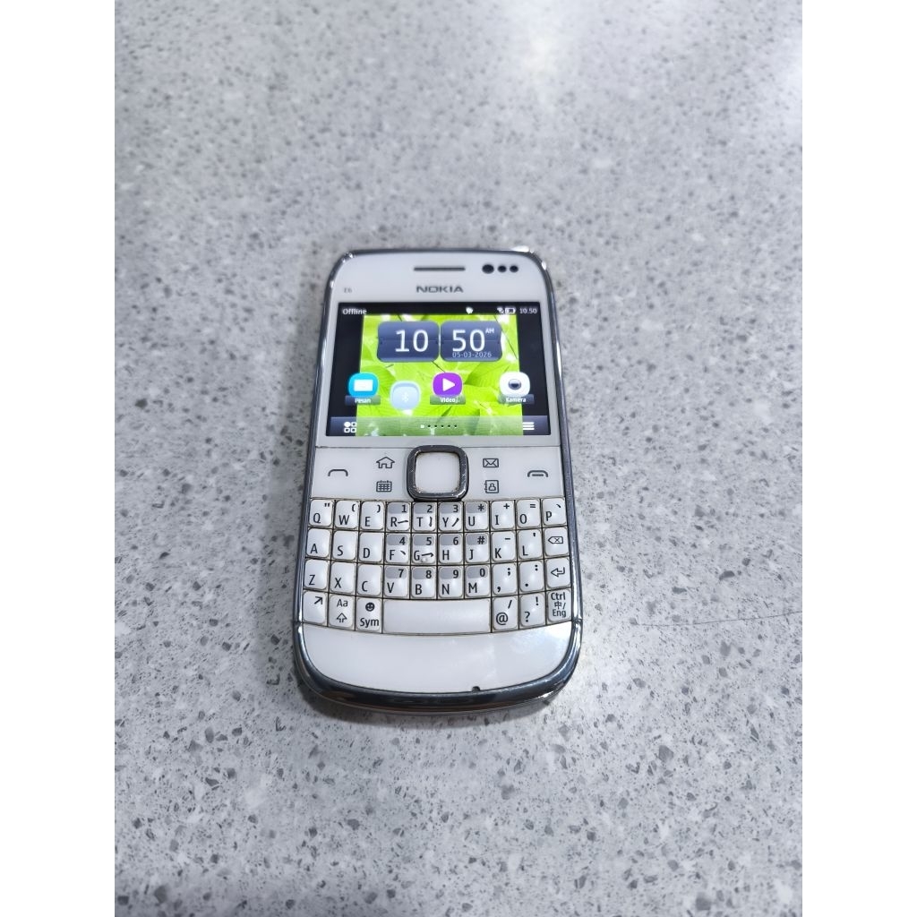 Nokia E6 sinyal on