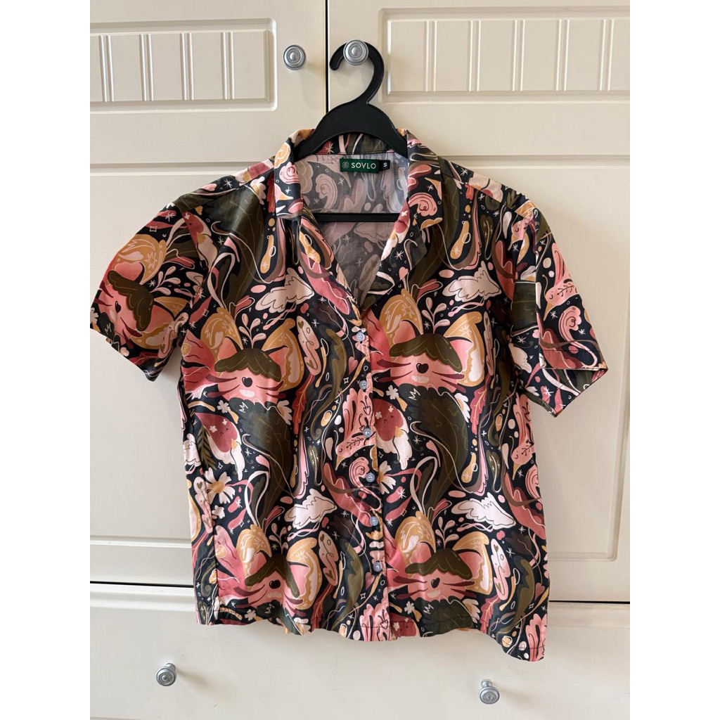 preloved shirt — kemeja sovlo bunga bunga coklat