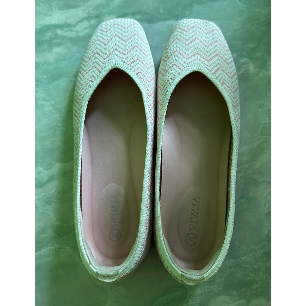 Vivaia Shoes Size 39