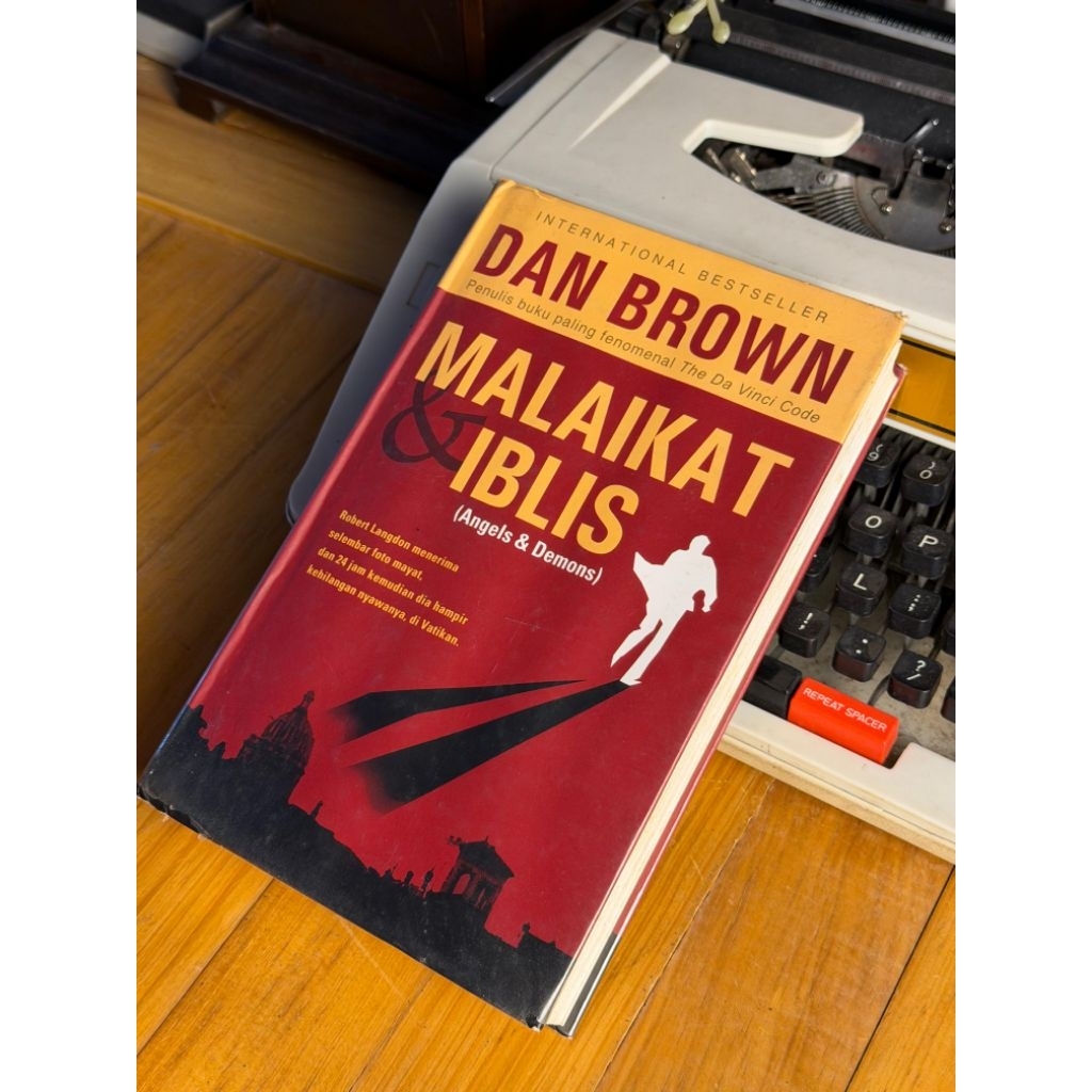 Buku Malaikat & Iblis - Dan Brown
