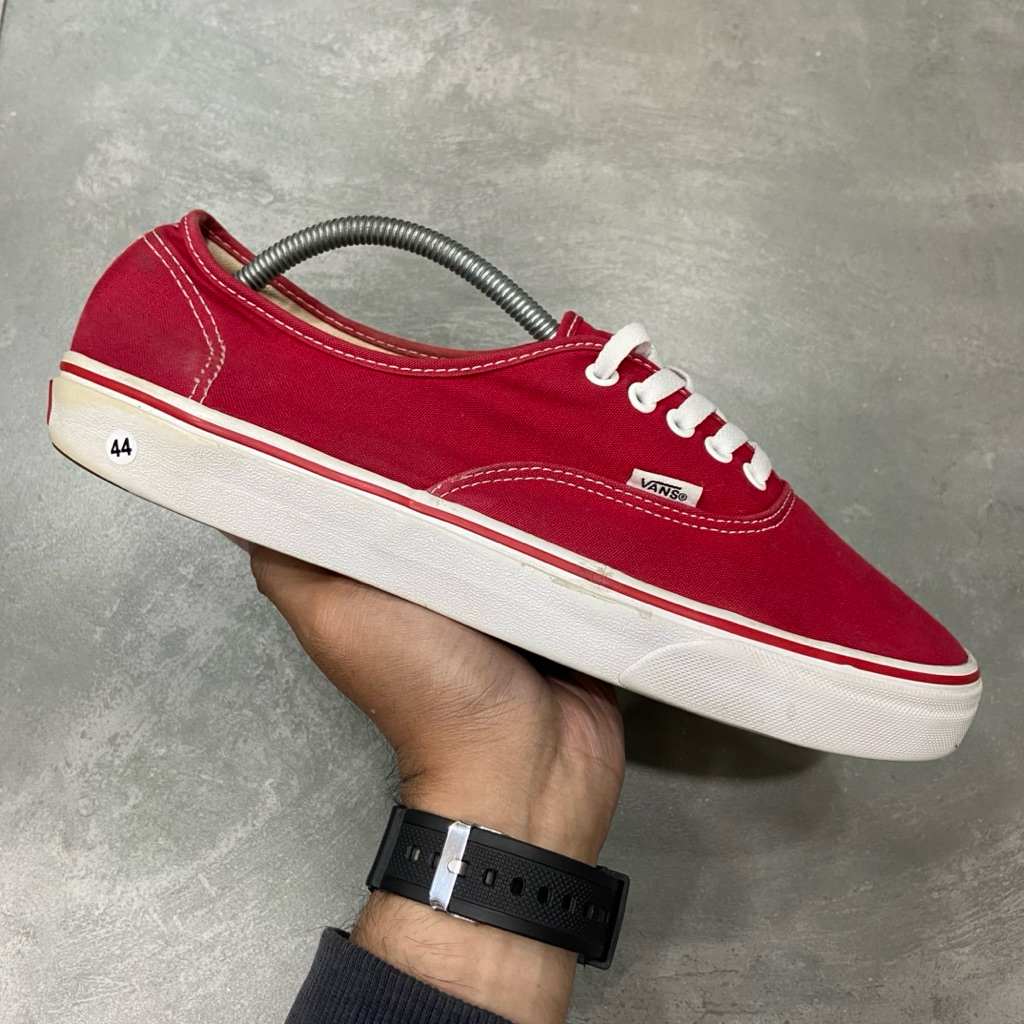 [Size 45] Vans Authentic Classic Red Chilli Second Original. Harga Baru nya 1.8 Juta Rupiah