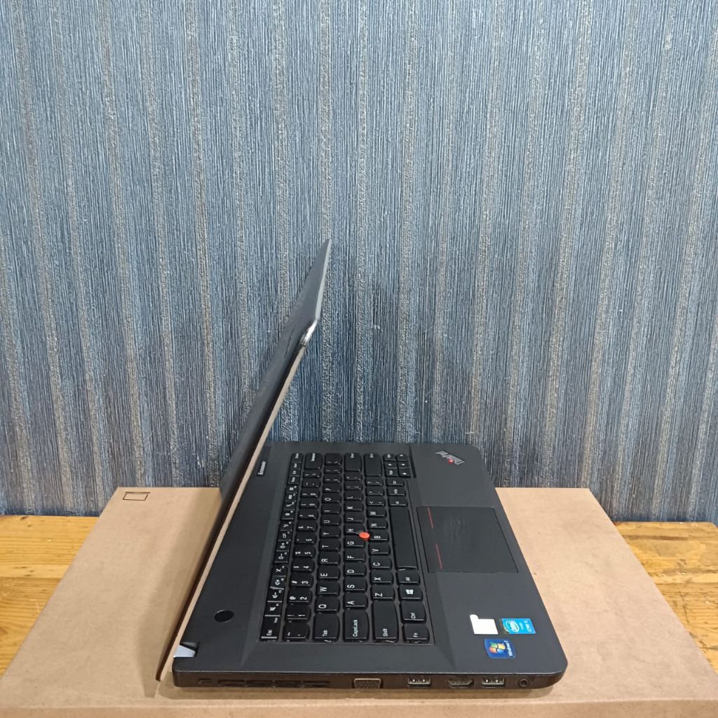 Laptop Thinkpad E440, Core i5-4210M, HD Graphics 5500, Ram 4gb hdd500