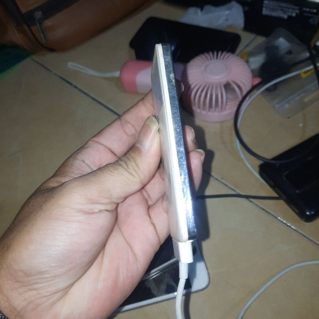 IPOD NANO GEN 1 BAHAN