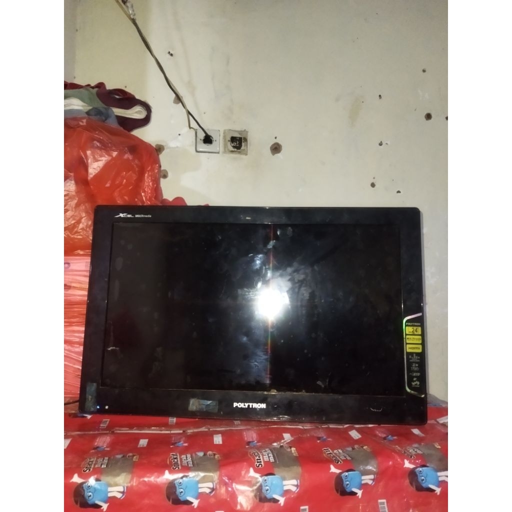 TV POLYTRON 24 inch mesin normal minus LC