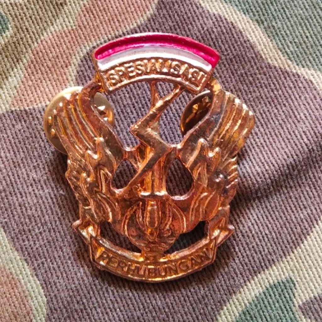 pin operator radio prc tentara brevet spesialisasi perrhubungan komunikasi elektronik wing tentara o