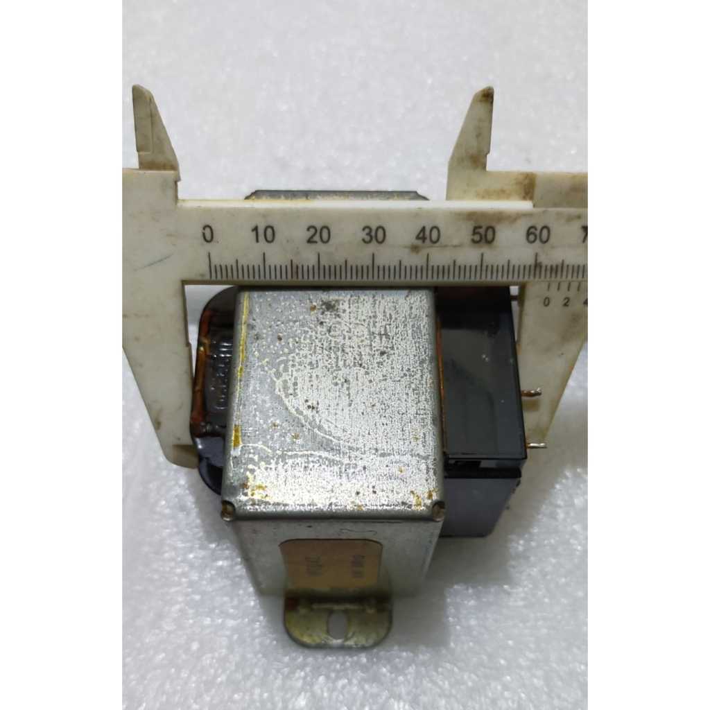 TRAFO copotan 3A... non CT 13 volt.