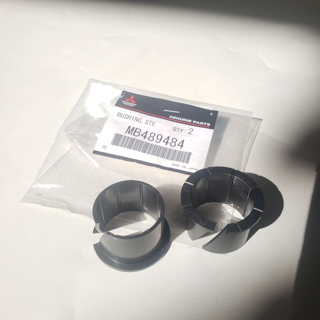 BUSH STIR L300 DIESEL KANAN TIPIS ASLI ORIGINAL MITSUBISHI SOLAR BUSHING BUSH BELL CRANK IDLER ARM H