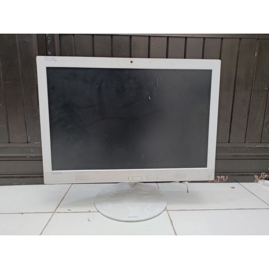AIO LENOVO GEN6 IDEACENTRE AIO 330-20IGM, KONDISI MESIN NYALA LAYAR PECAH, KOSONGAN, JUAL APADANYA