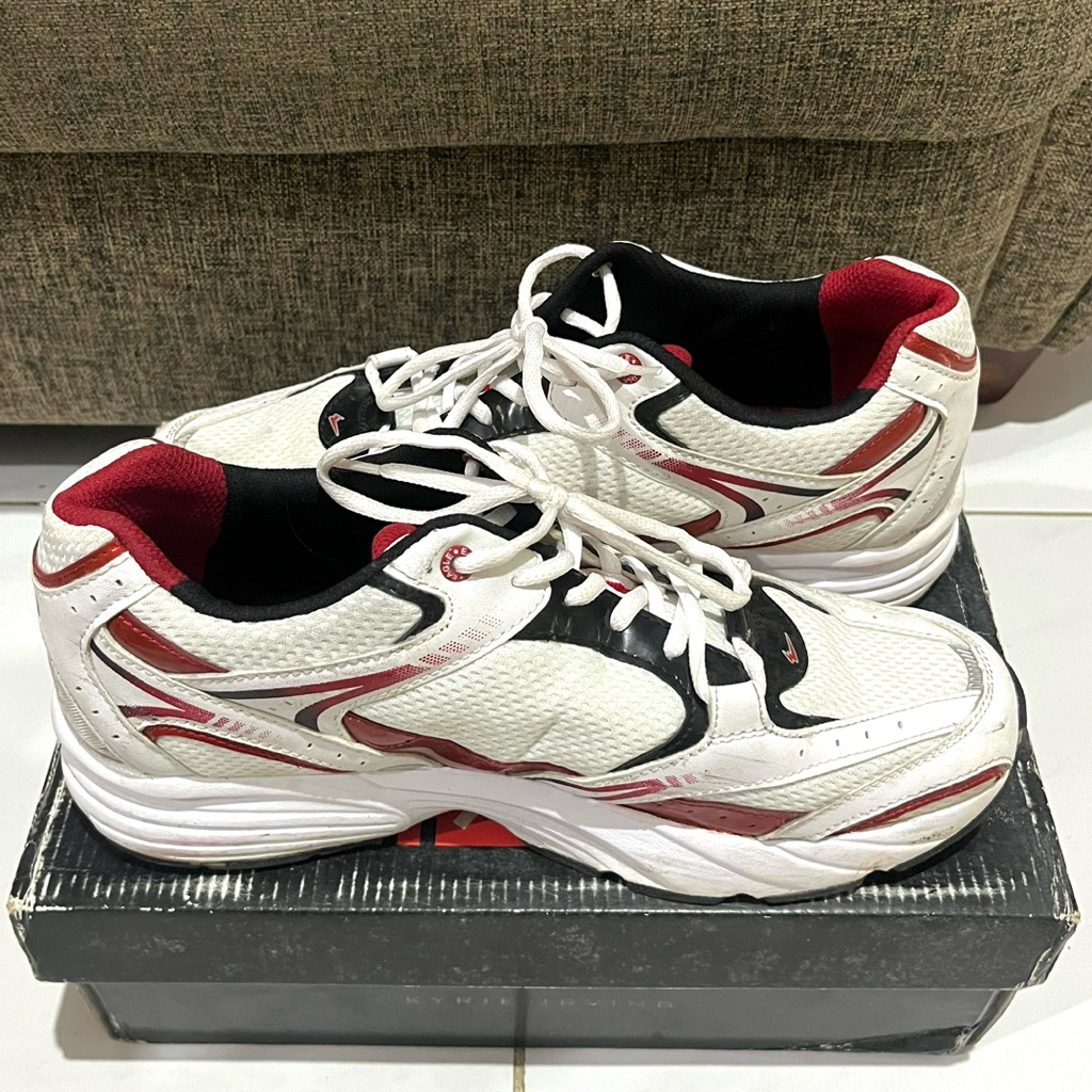 prelovedby.zee | EAGLE Sepatu Basket Pria