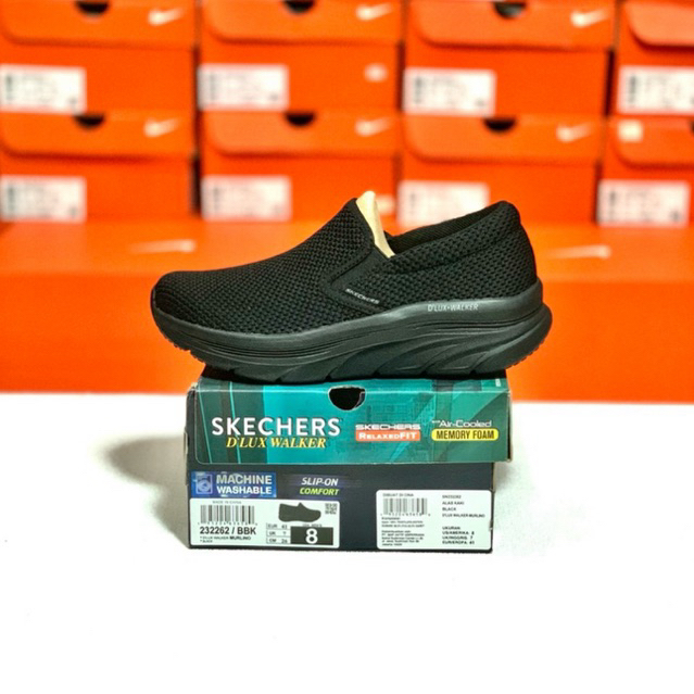 SEPATU PRIA FULL HITAM SKECHERS D’LUX WALKER ORIGINAL