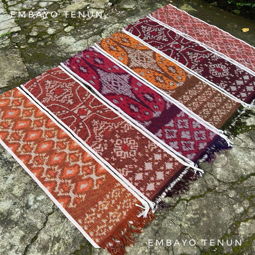 Selendang tenun motif khas Bali selendang gringsing tanganan paplendoan