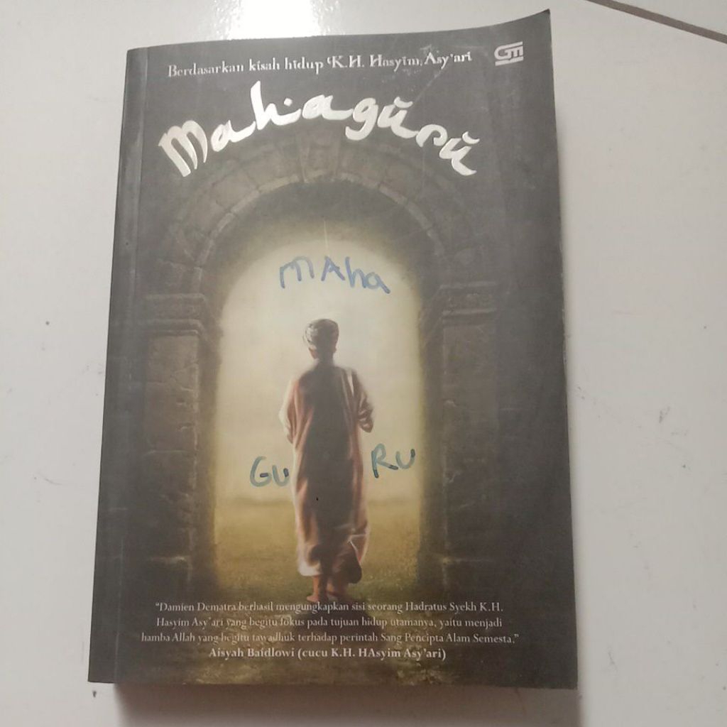 BUKU MAHAGURU OLEH DAMIAN DEMATRA
