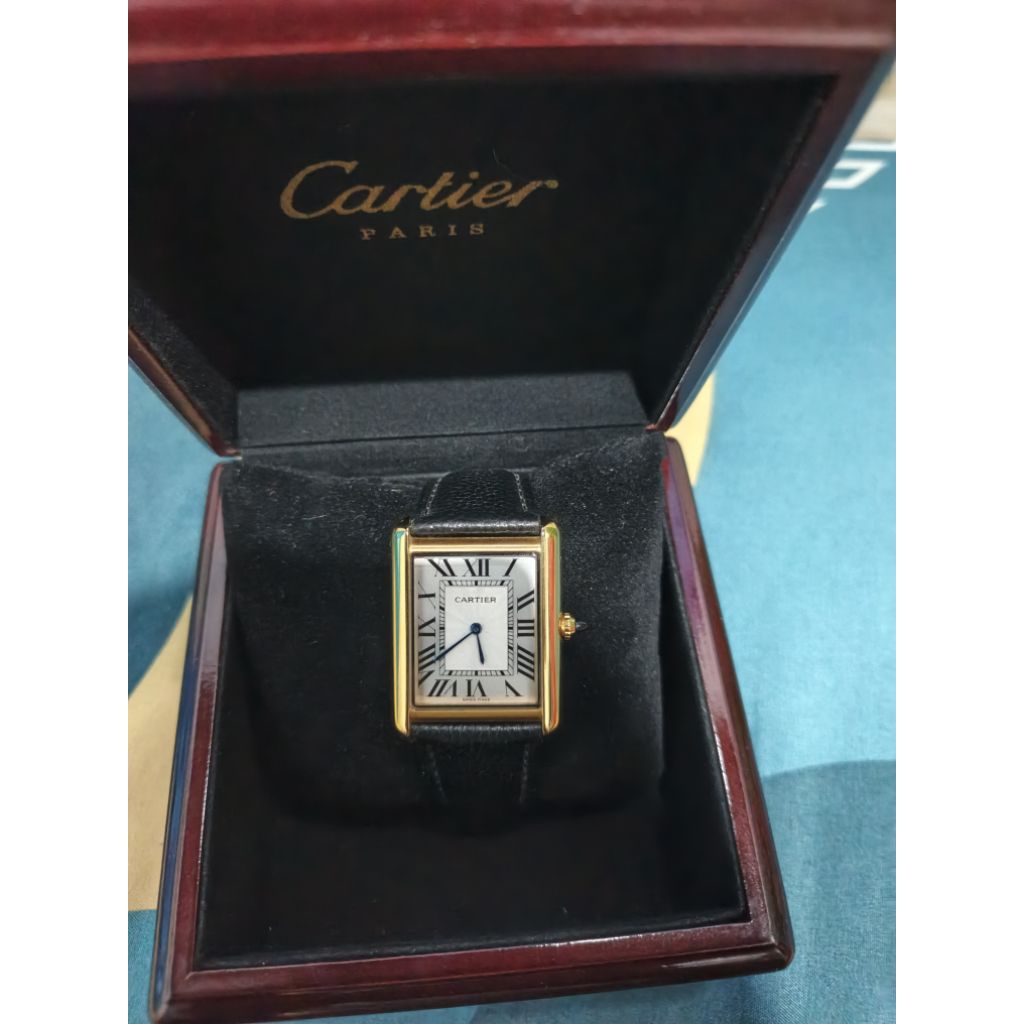 jam Cartier tank quart 1:1 clone