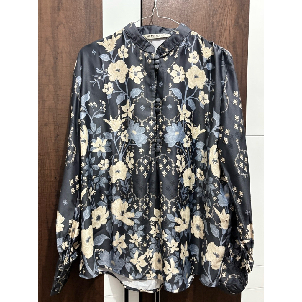 Preloved Heaven Lights Alani Blouse