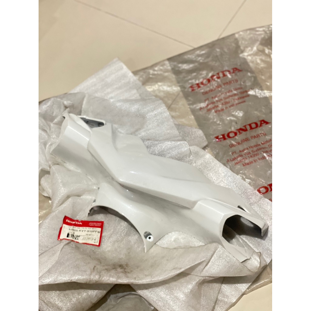 batok depan cover handle batok lampu Honda beat karbu putih 53205-kvy-910pfw