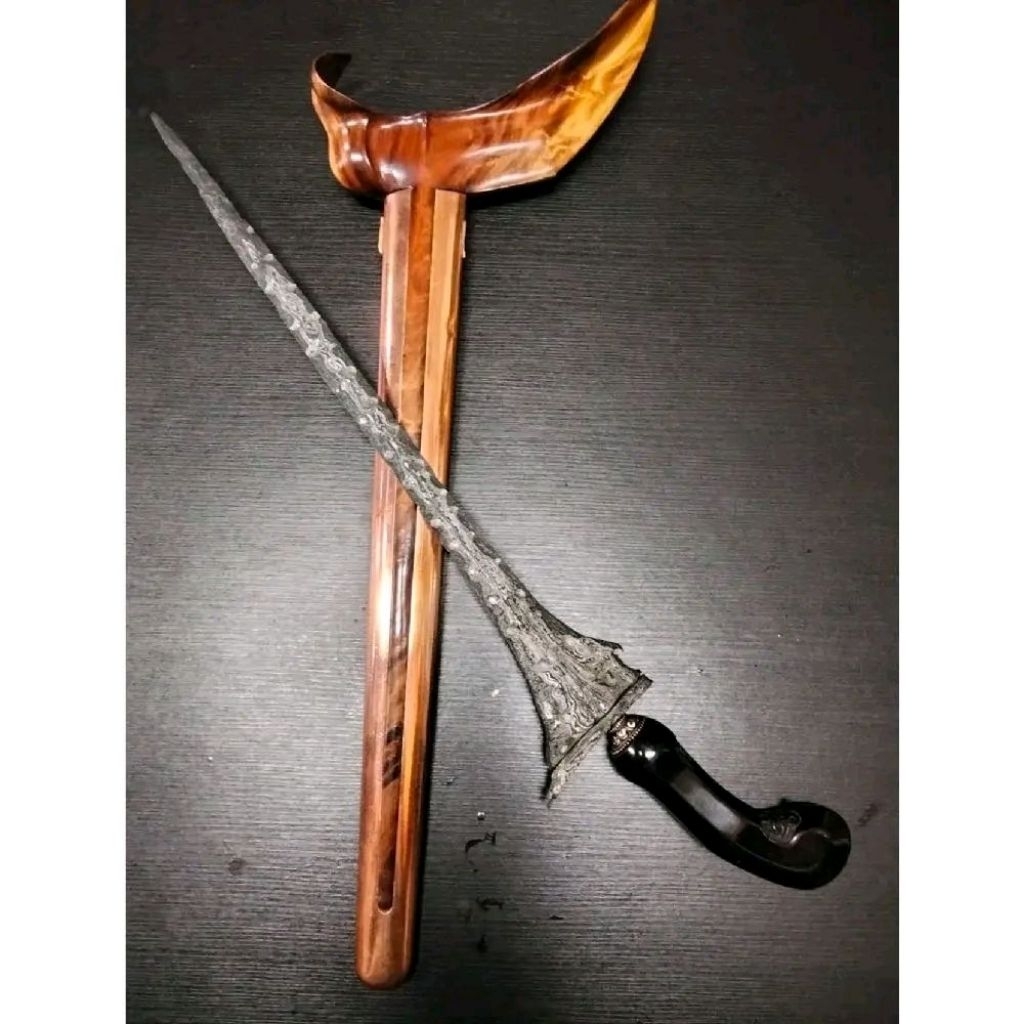 Keris Sepuh Majapahit Sinom Pamor Bonang Rinenteng Warangka Larang Solo Kayu Kemuning Abang Iras Pen