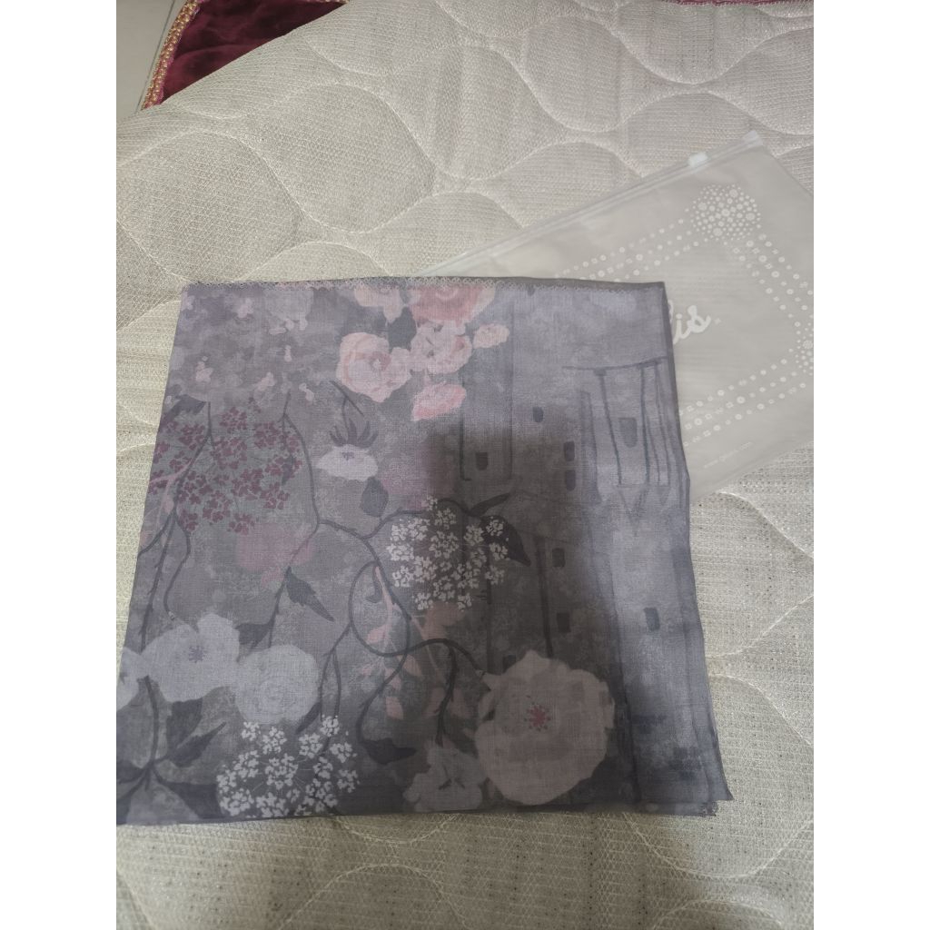 Preloved Scarf Geulis Masih Bagus + Plastik