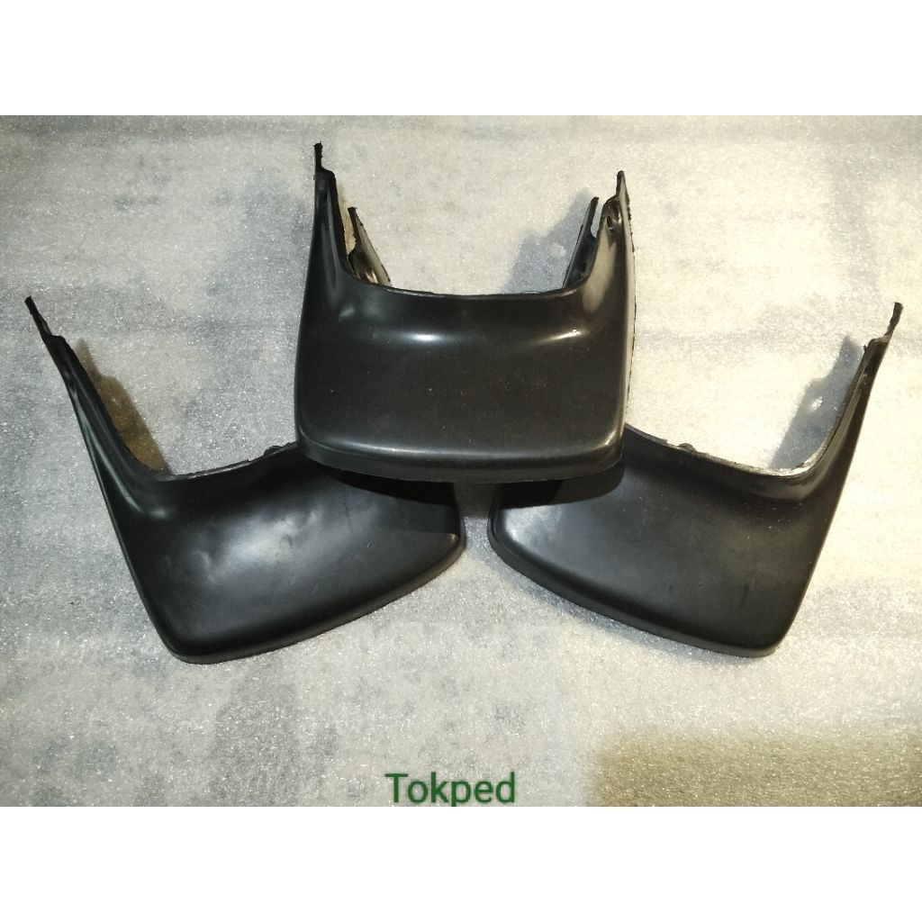 Kepet Air / Spakbor Belakang C700