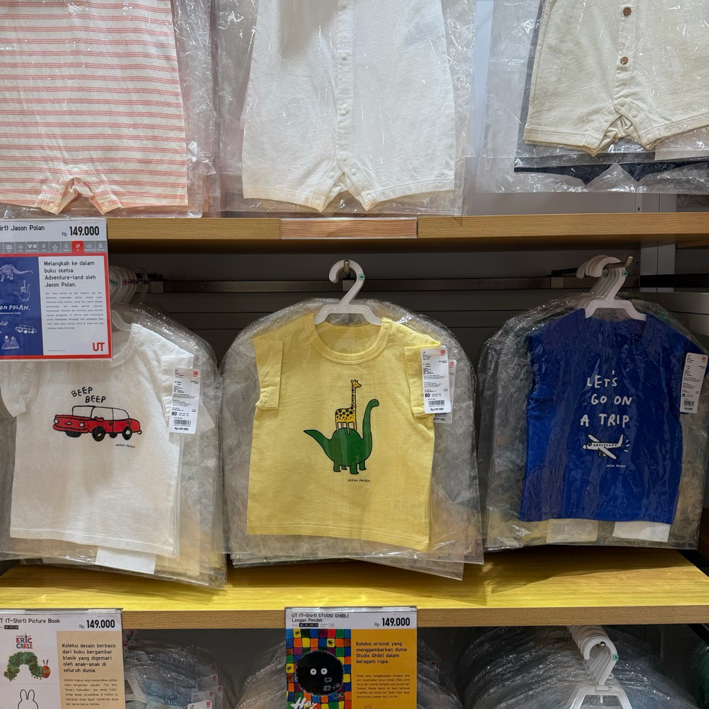 kaos t-shirt UT jason polan lengan pendek baby uniqlo