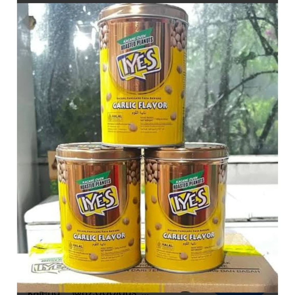 Iyess garlic flavour / iyess kacang bawang / roti kaleng/ hampers lebaran / parcel lebaran / iyess /
