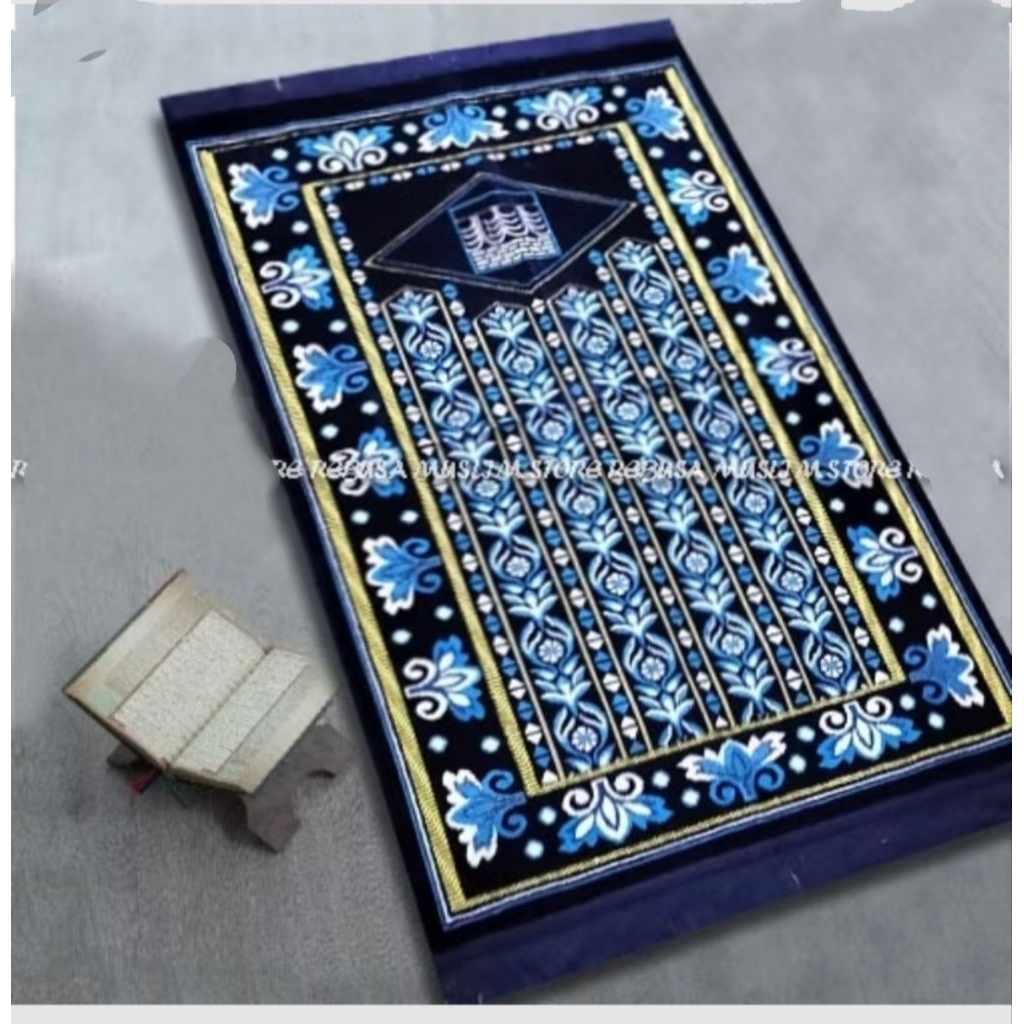 Sajadah Bludru Tebal