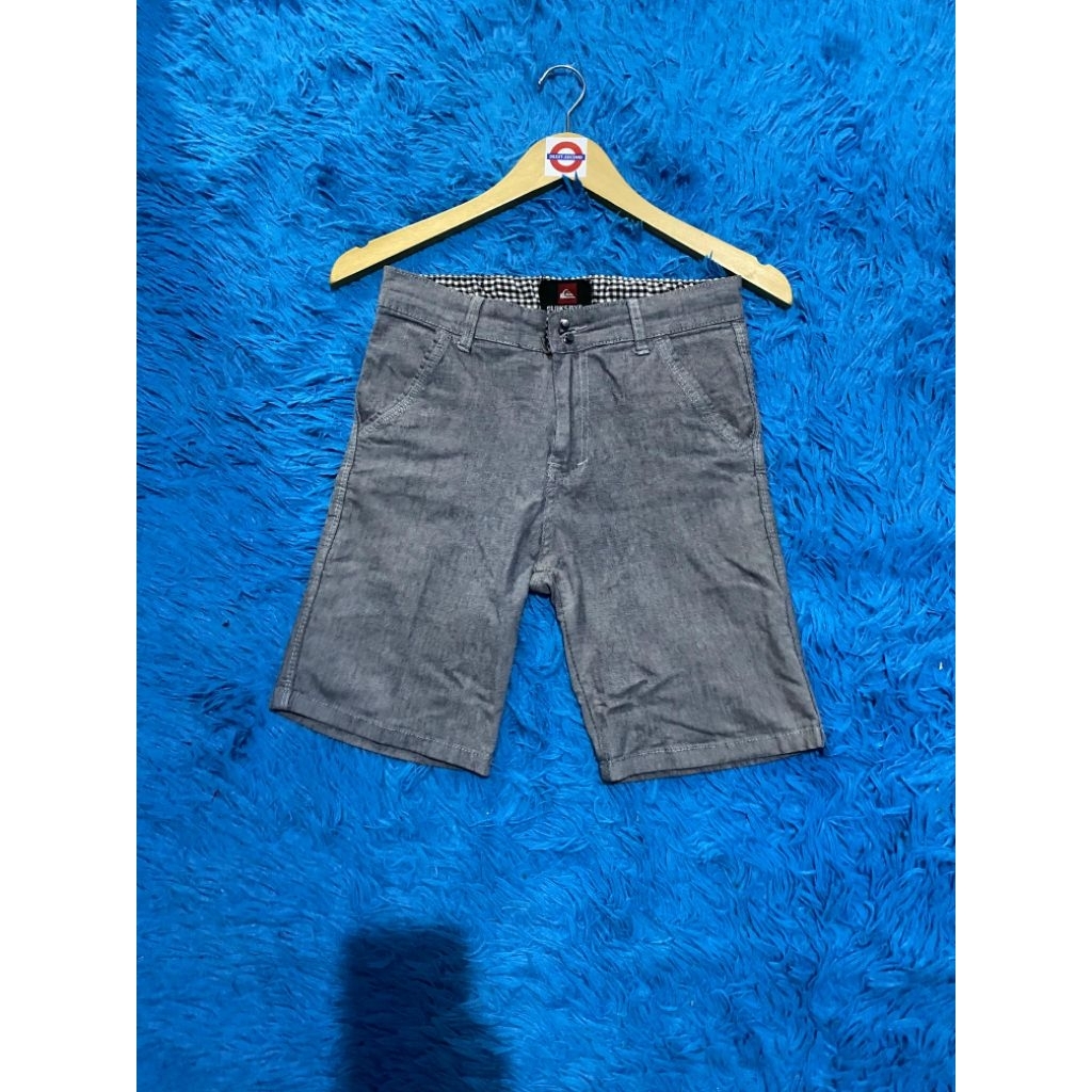 celana pendek second Quiksilver