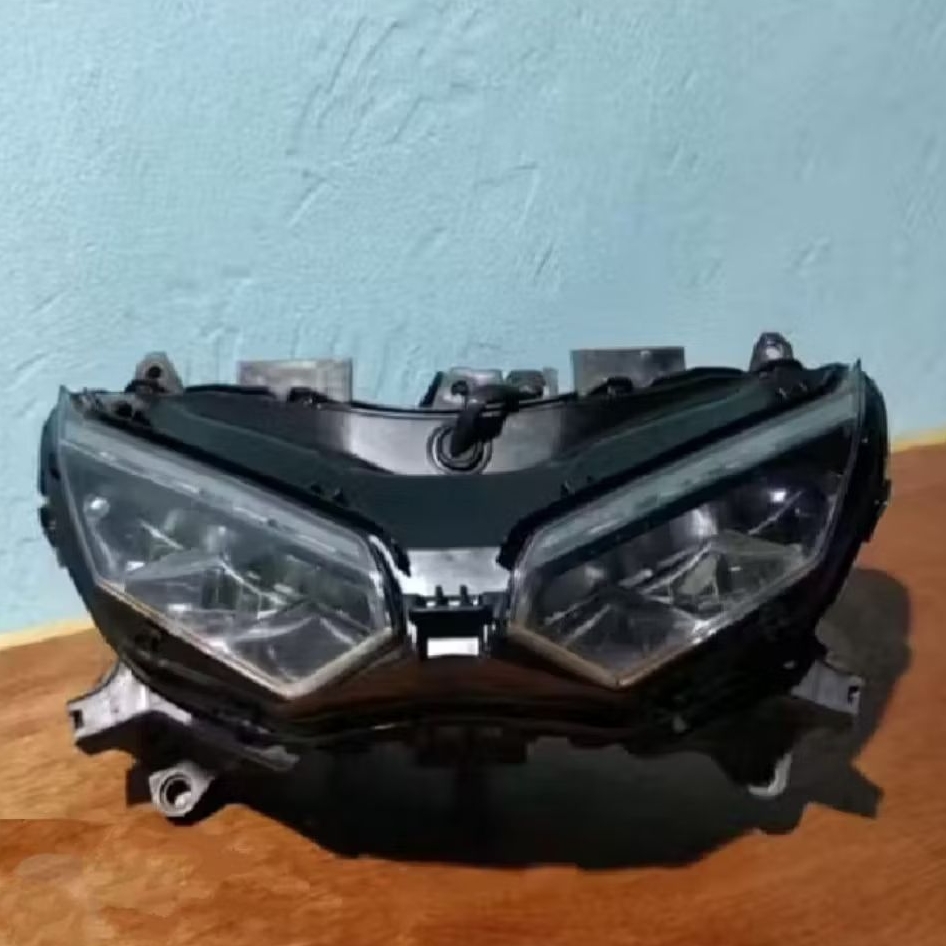 Lampu depan Reflektor CBR 150R facelift