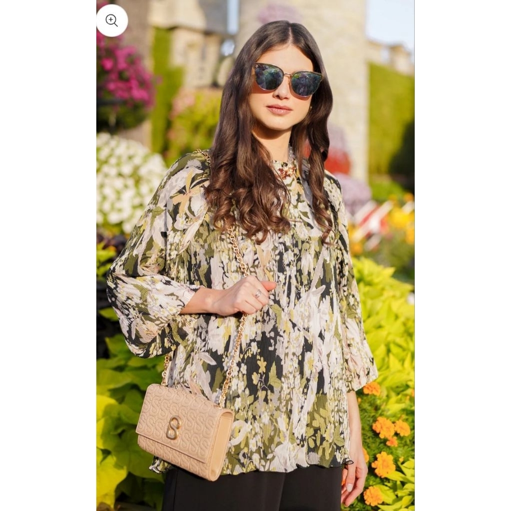 Benang Jarum Into The Garden Pleated Blouse